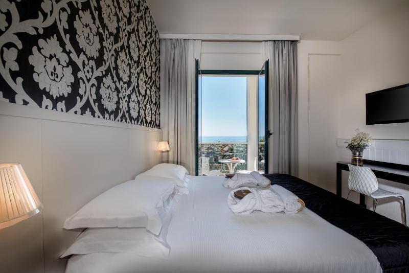 Superior Sea Front Room image 2