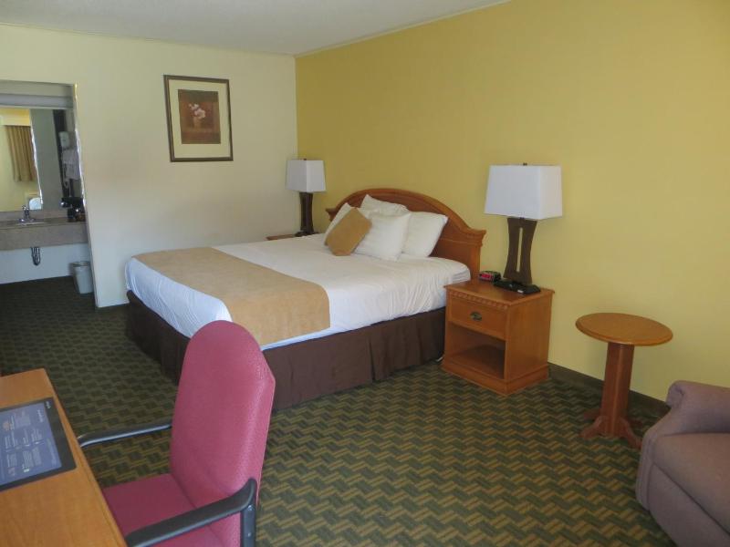 King Room image 3