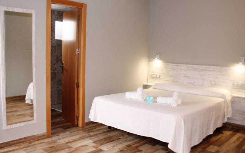 Family Double Room image 3