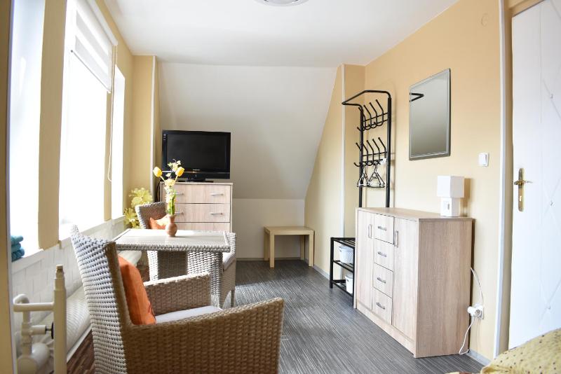 Double Room image 3