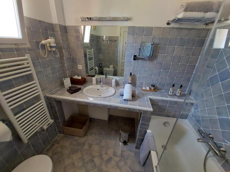 Double Room with Sea View image 1