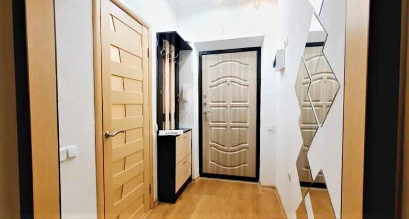 One-Bedroom Apartment image 2