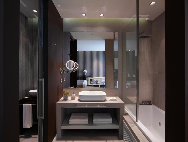 Suite (2 Adults) image 3