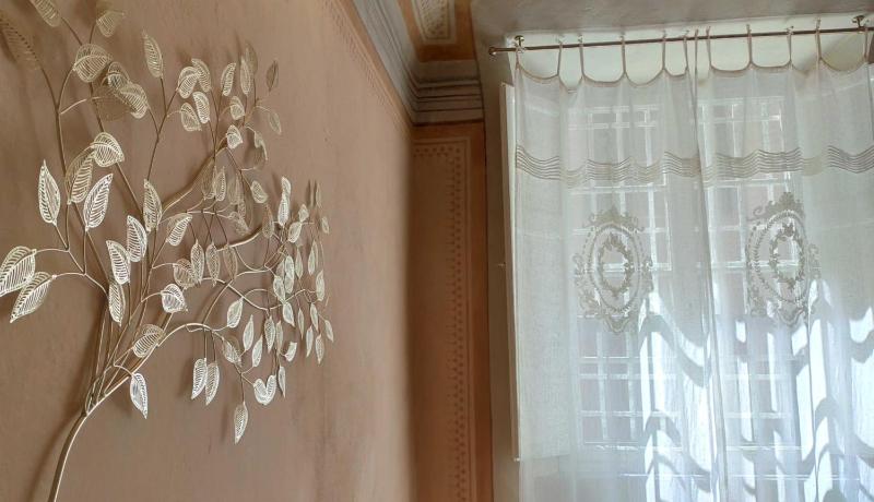 Large Double Room image 1