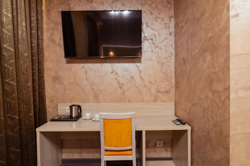 Deluxe Double or Twin Room image 1