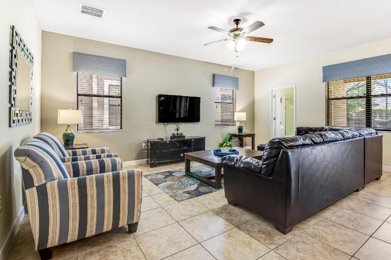 Six Bedroom house image 3