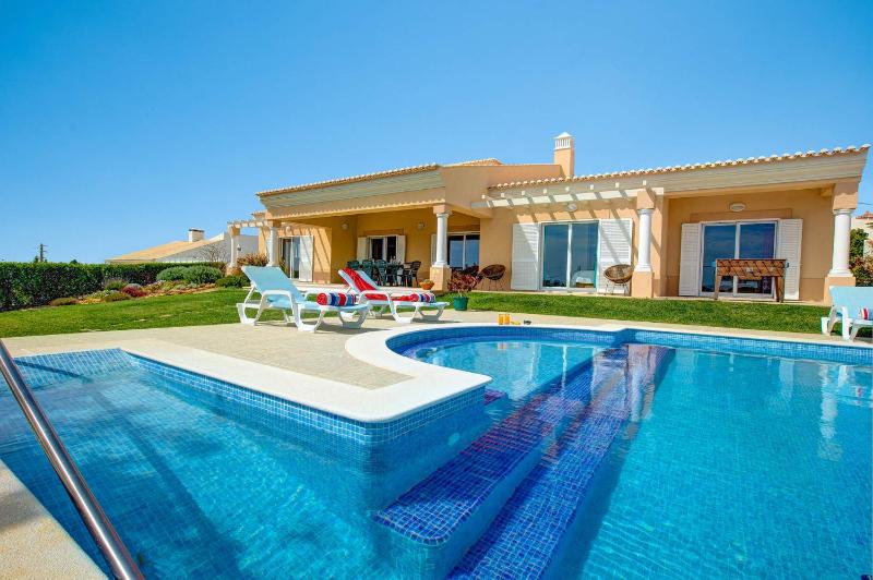 Villa Viana by Villa Plus - image 9