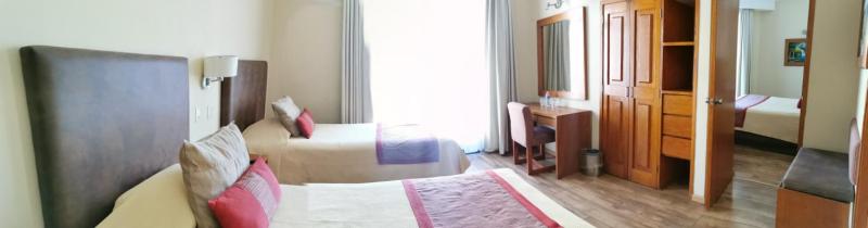 Deluxe Family Room image 2