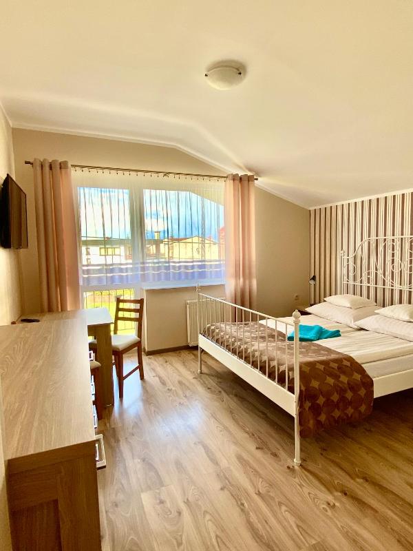 Double Room image 2