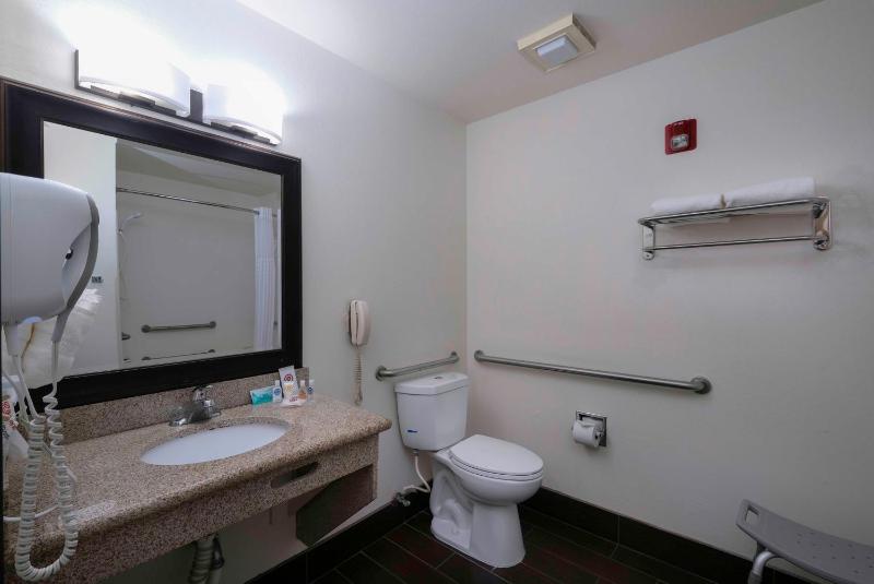 King Room - Disability Access/Non-Smoking image 4