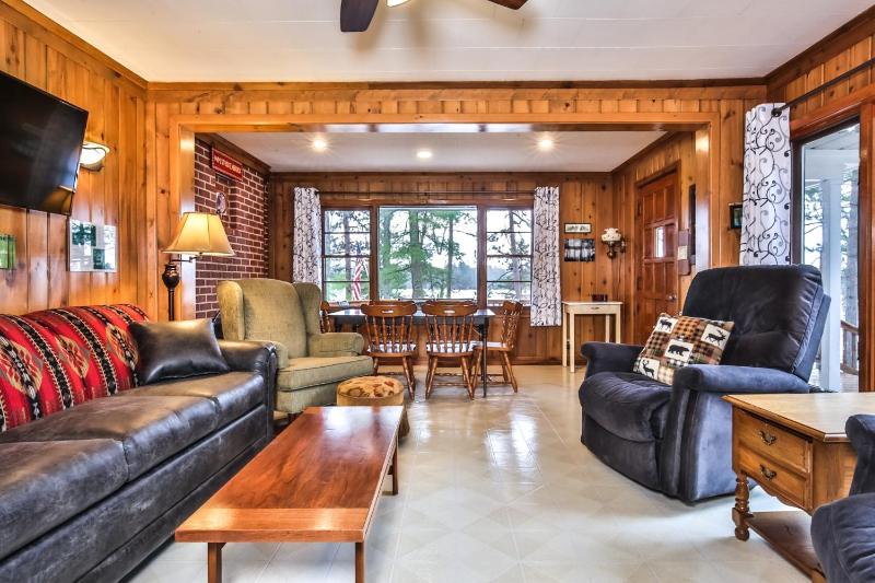 Two-Bedroom House image 2