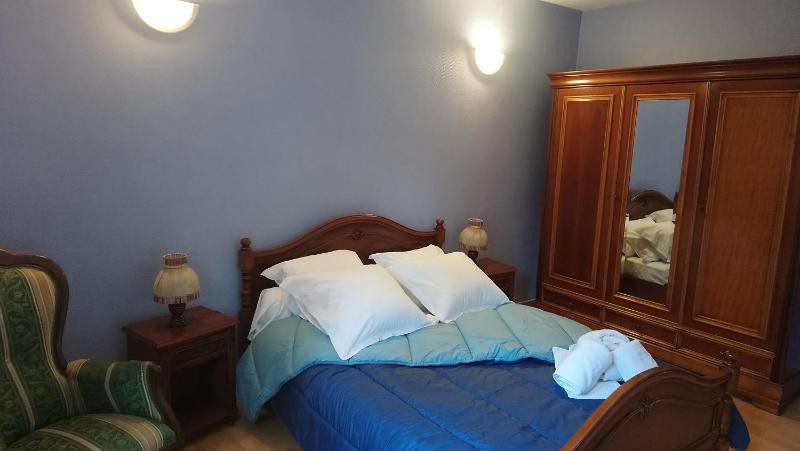Large Double Room image 2