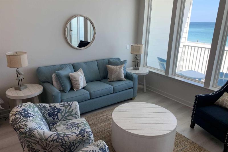 One-Bedroom Apartment image 1