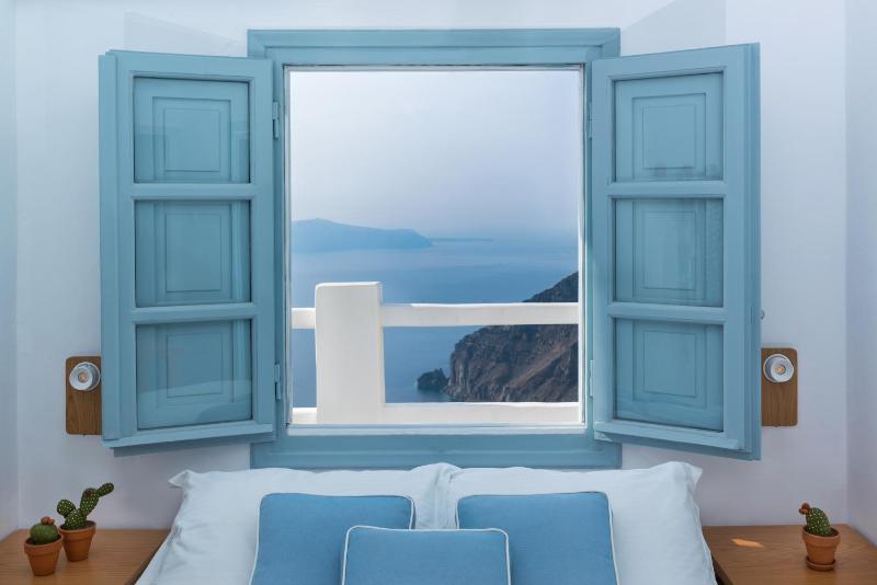 Small Double Room image 1