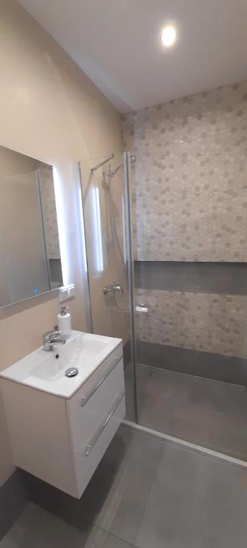 King Room with Balcony image 3
