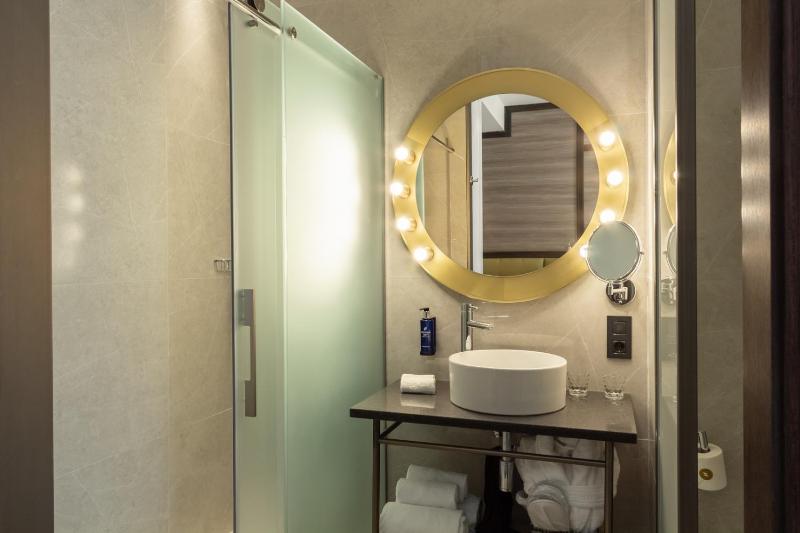 Superior Room image 4