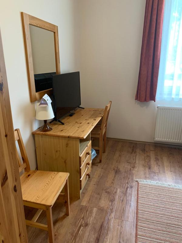 Deluxe Double or Twin Room image 3