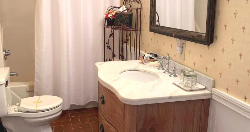 Deluxe Triple Room image 2