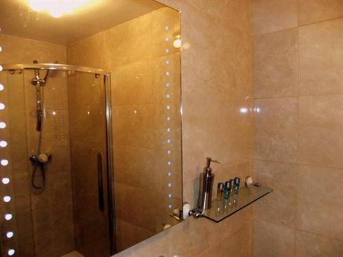 Triple Room image 2