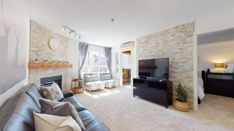 Beautiful Marketplace Condo with Mountain Views Images