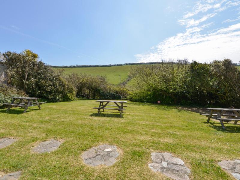 2 Brook Cottages - image 3