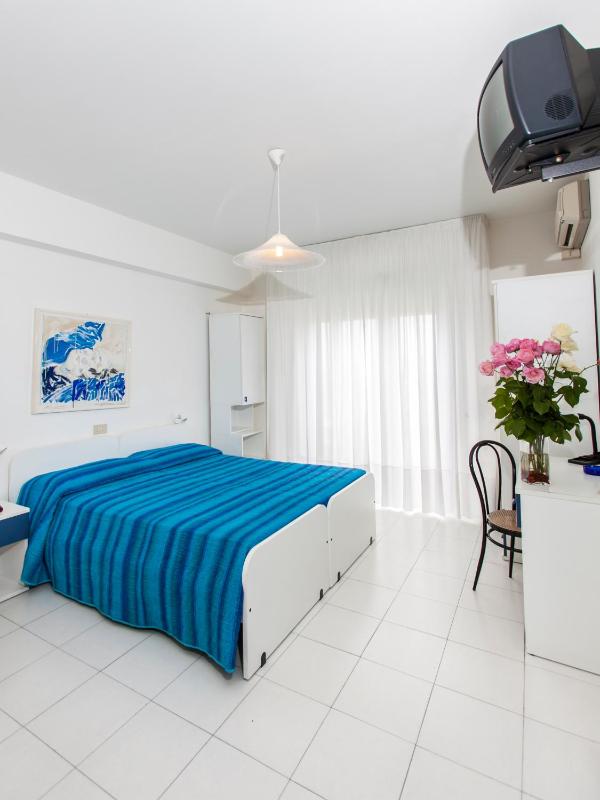 Hotel Wally - image 5