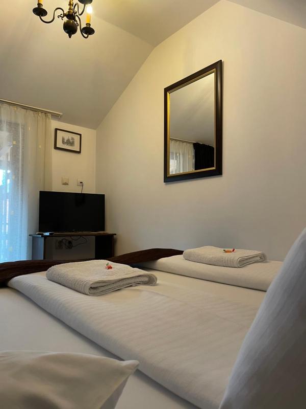 Quadruple Room with Balcony 4 image 1
