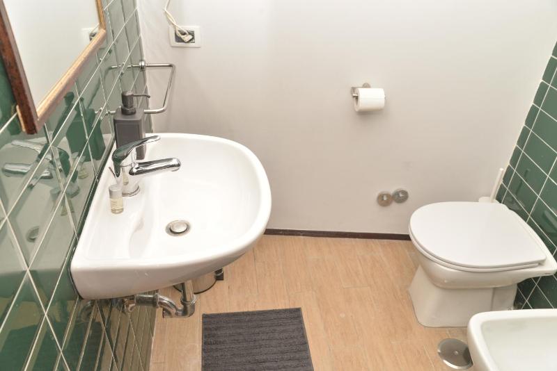 Double Room with Private Bathroom image 2