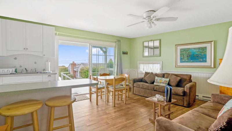Apartment - Ground Floor image 3