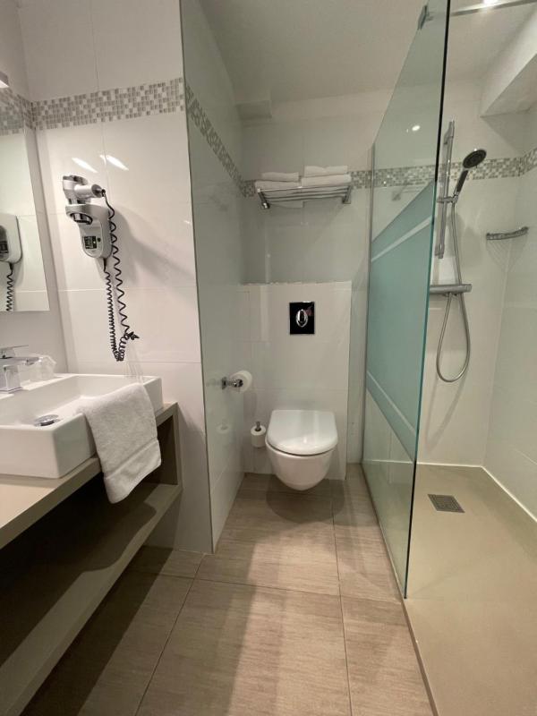 Standard Double Room with Terrace image 2