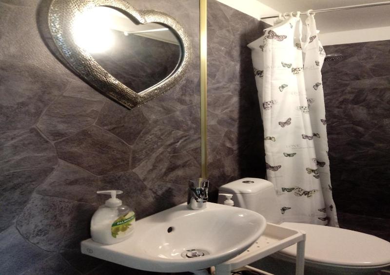 Triple Room image 2