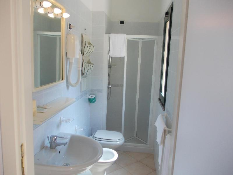Double Room with Balcony and Sea View image 2