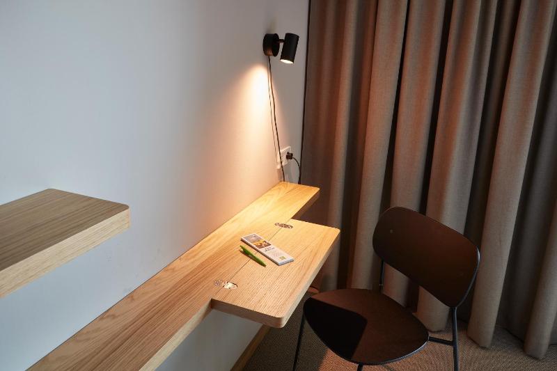 Standard Family Suite with Two Connecting Rooms image 2