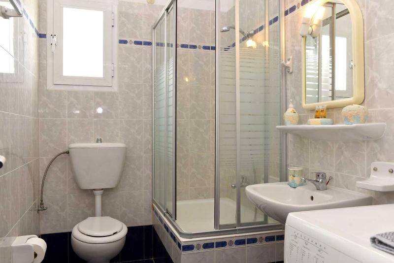 Apartment with Sea View image 2