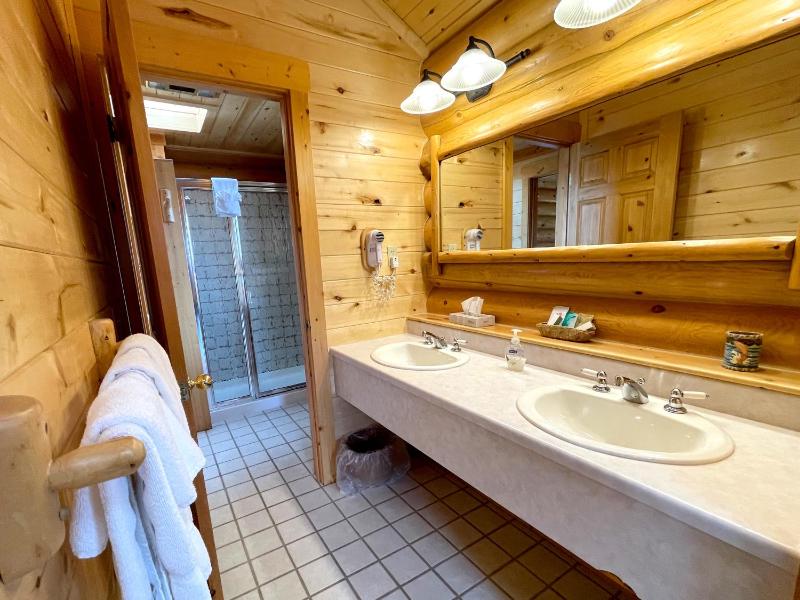 One-Bedroom House image 2