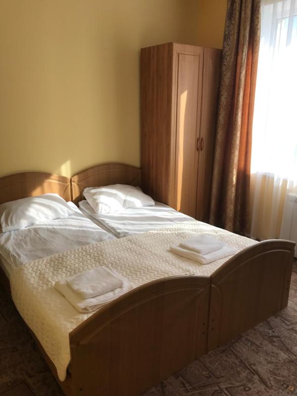 Standard Triple Room image 2