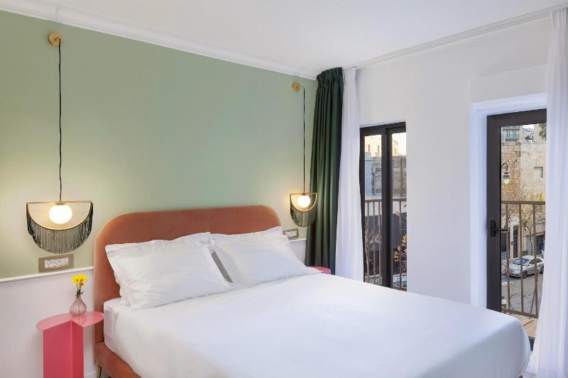 Suite with City View image 1