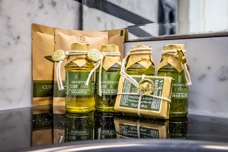 3-bedroom apartment with Dome Dome, Baptistery and Campanile view image 2