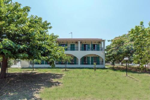 Two-Bedroom Apartment image 4