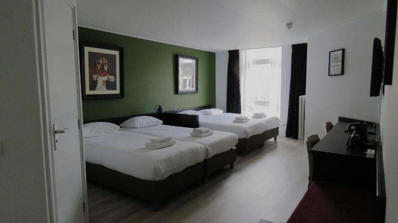 Quadruple Room image 1