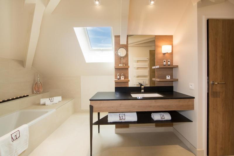 Five-Bedroom Villa (10 Adults) image 4