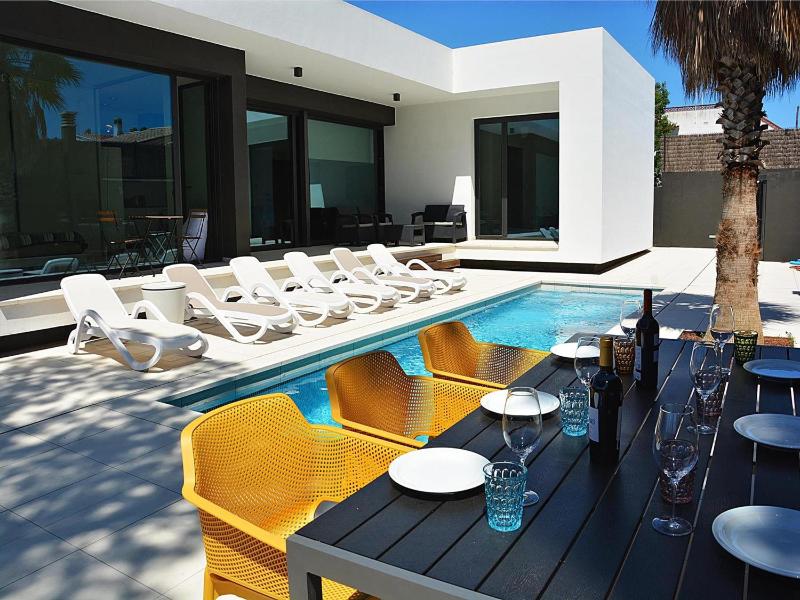 Villa Blanca Images