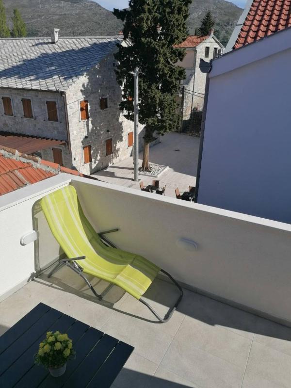 Studio with Terrace image 1