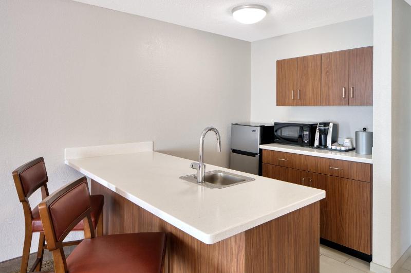 One-Bedroom King Suite image 4