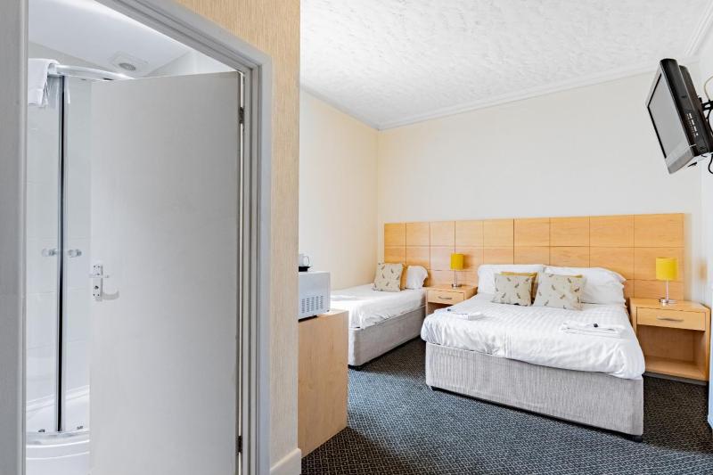Brooklands Lodge - image 8
