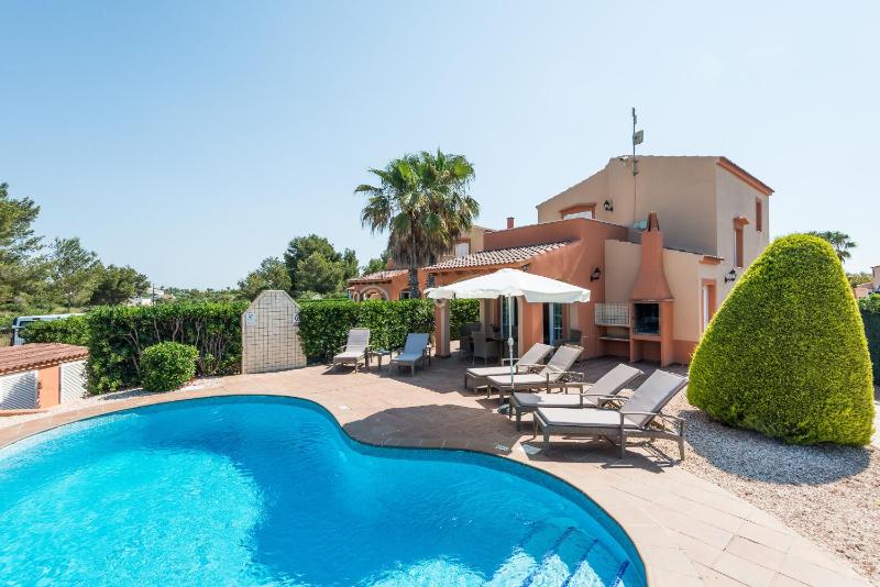 Three-Bedroom Villa (6 Adults) image 1
