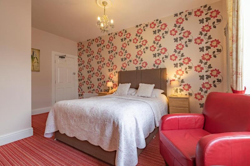 Superior Double Room image 3