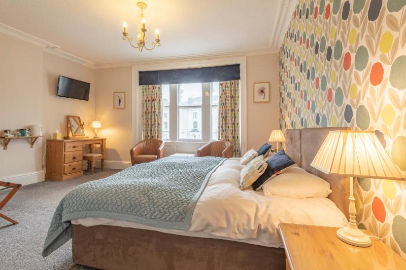 Superior Double Room image 4