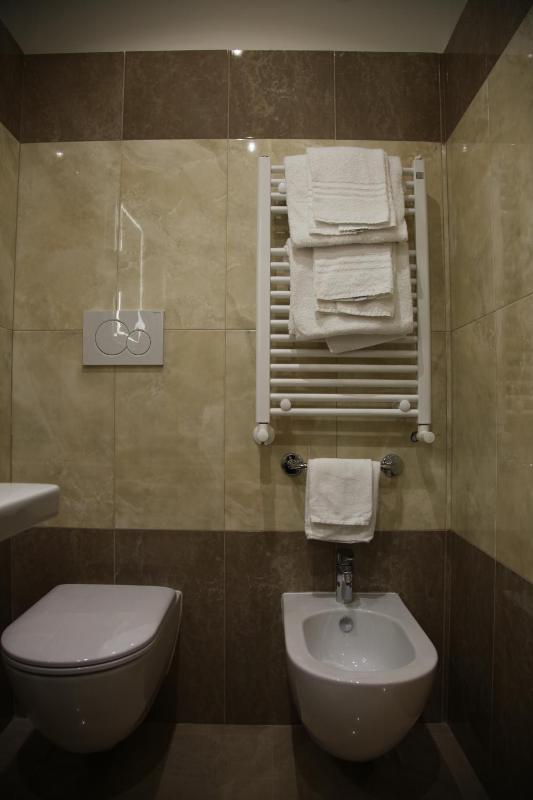 Standard Double or Twin Room image 3