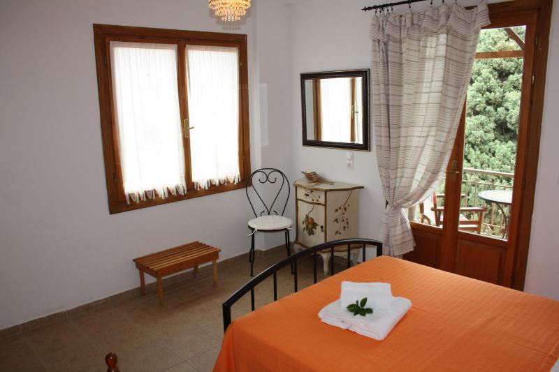 Studio with Sea View (3 Adults) image 2